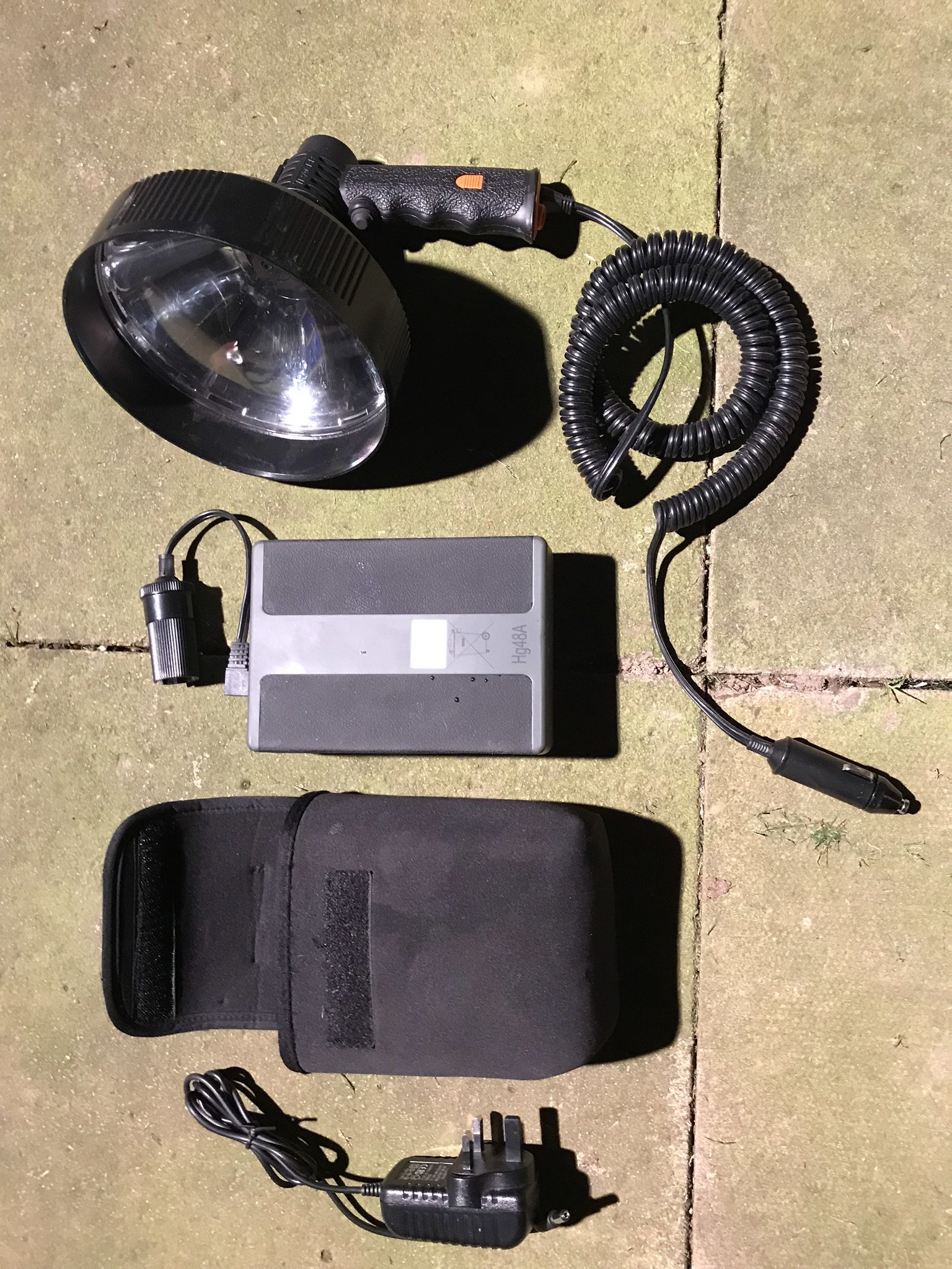 Deben tracer lamp / 22Ah battery and charger.