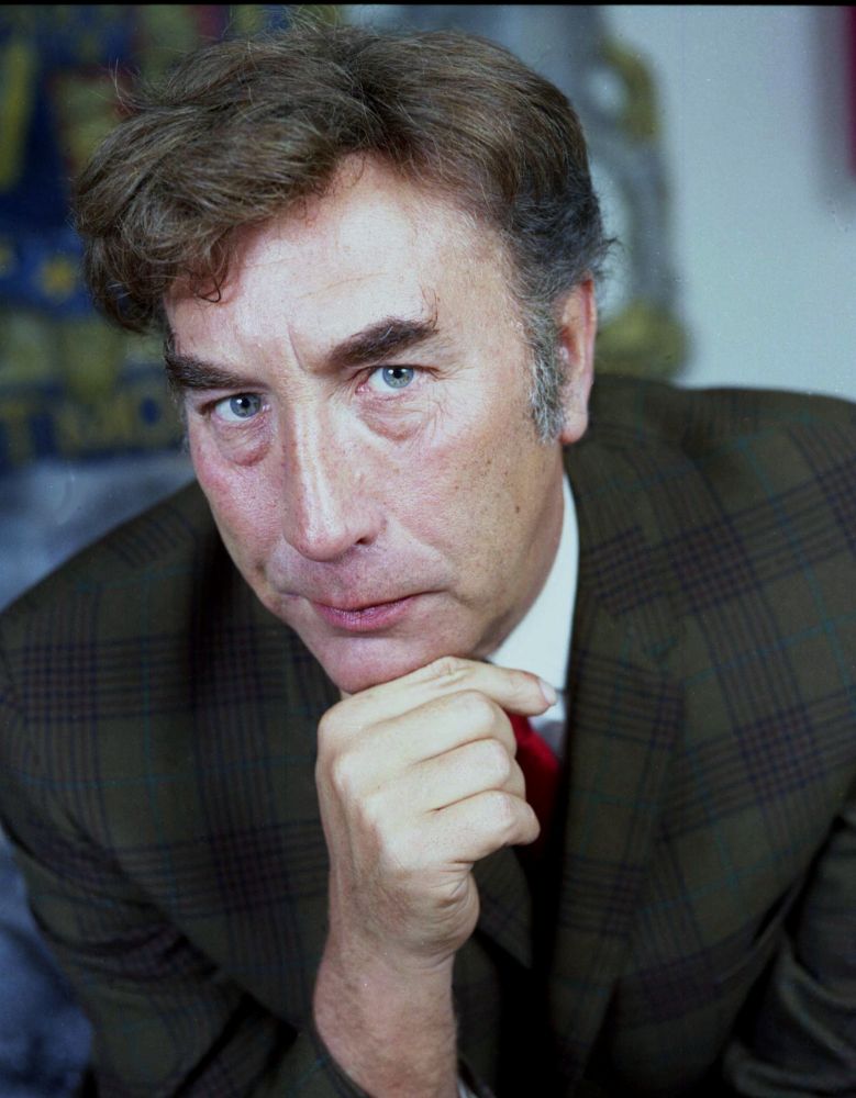 Frankie_Howerd_Allan_Warren.jpg.c878b9b788ca6aeb1d1eaaf00d27b2df.jpg